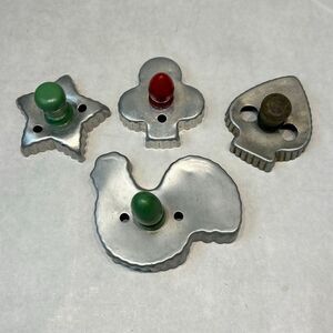 Vtg SET Aluminum Cookie Cutters Chicken Star Clover Club Spade Wood Handle Metal